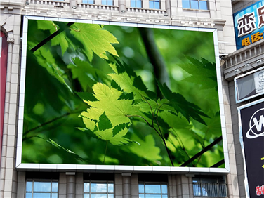 商场外墙P6户外全彩LED显示屏安装案例
